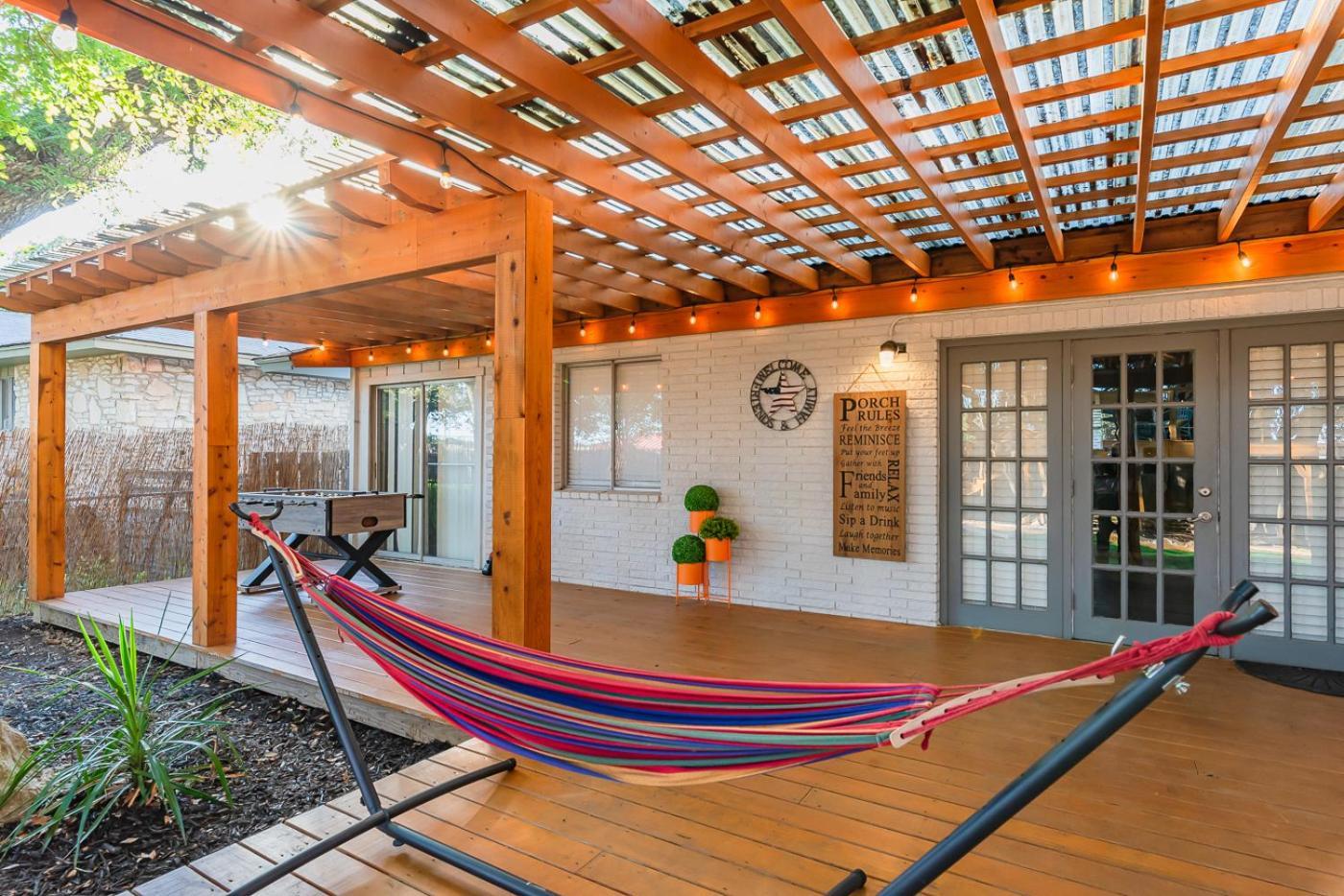 Luxurious Home With Hot Tub & Tree Deck By 6Flags Σαν Αντόνιο Εξωτερικό φωτογραφία