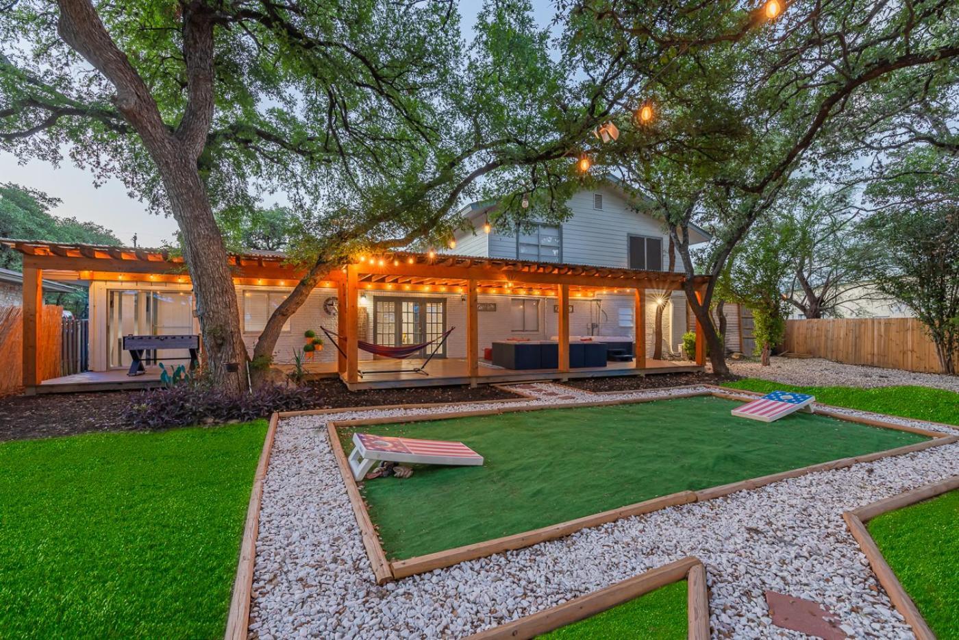 Luxurious Home With Hot Tub & Tree Deck By 6Flags Σαν Αντόνιο Εξωτερικό φωτογραφία