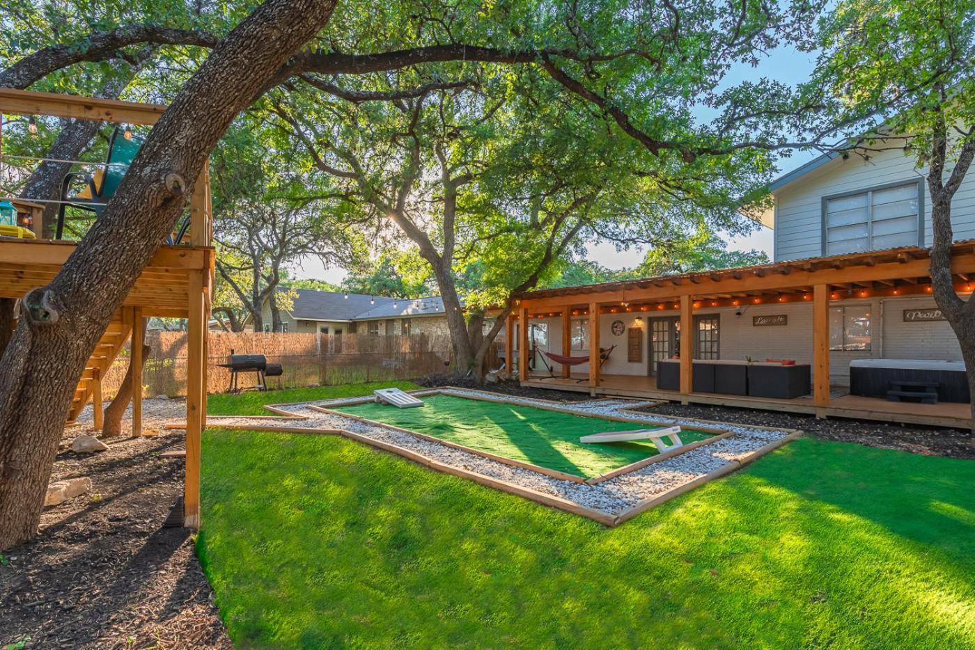 Luxurious Home With Hot Tub & Tree Deck By 6Flags Σαν Αντόνιο Εξωτερικό φωτογραφία