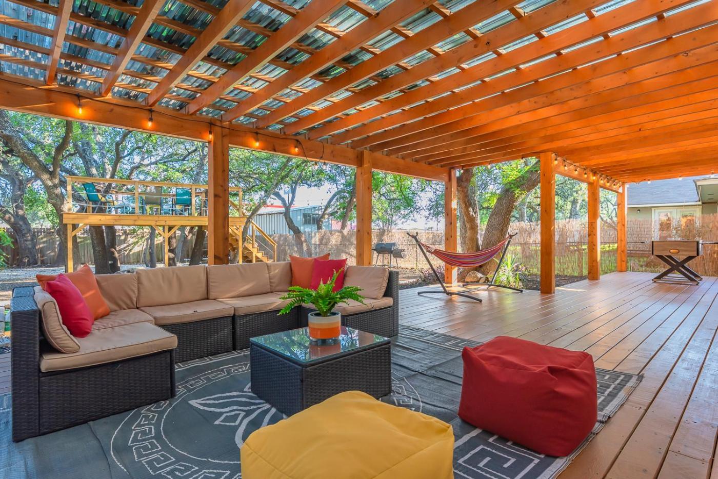 Luxurious Home With Hot Tub & Tree Deck By 6Flags Σαν Αντόνιο Εξωτερικό φωτογραφία