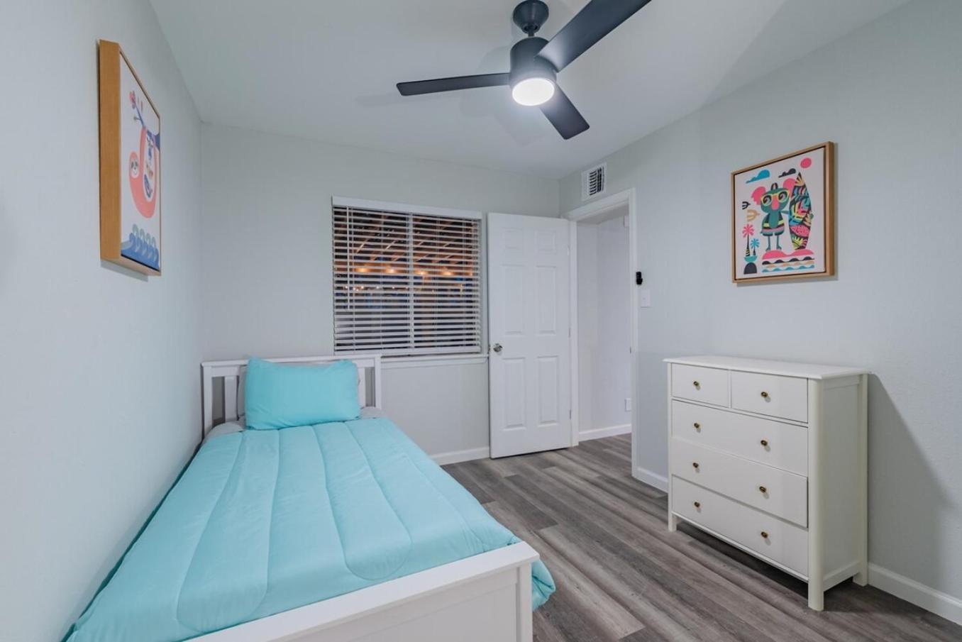 Luxurious Home With Hot Tub & Tree Deck By 6Flags Σαν Αντόνιο Εξωτερικό φωτογραφία